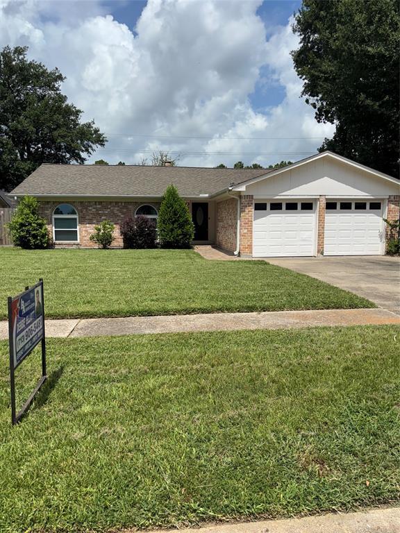 Foto principal - 15815 Whipple Tree Dr