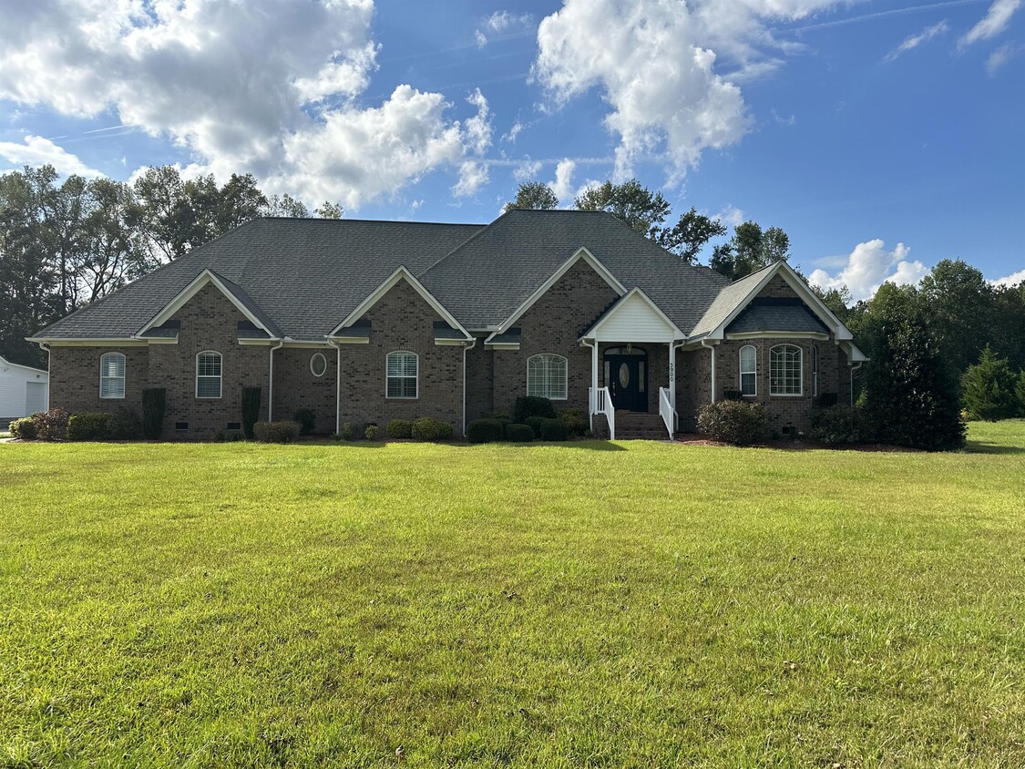 3900 Speight Seed Farm Rd, Winterville, NC 28590 House Rental in Winterville, NC