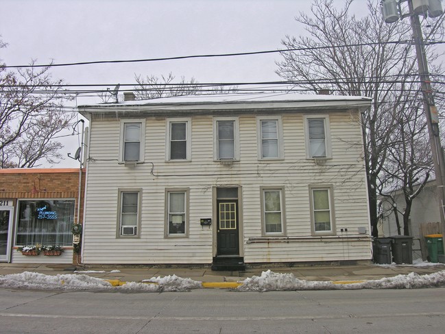 Building Photo - 217 E Illinois St