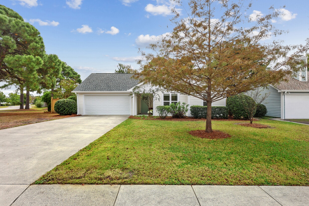 Foto principal - 303 Hixon Pl