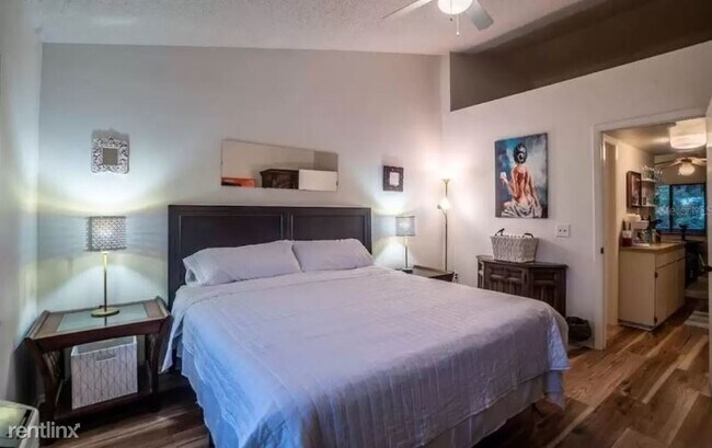 Building Photo - 1 br, 1 bath Condo - 20857 Haulover Cv Unit