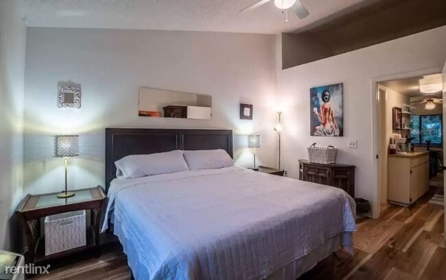 Foto del edificio - 1 br, 1 bath Condo - 20857 Haulover Cv Unit