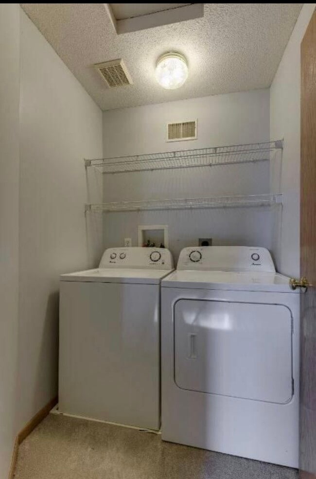 Building Photo - 13073 Crimson clover ln