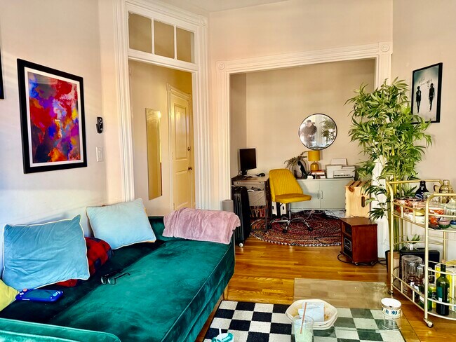 Foto del edificio - 49 St Germain St