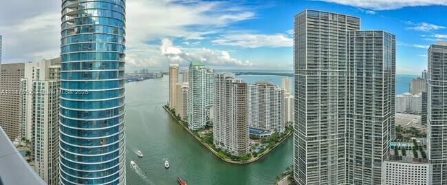 Building Photo - 200 Biscayne Boulevard Way