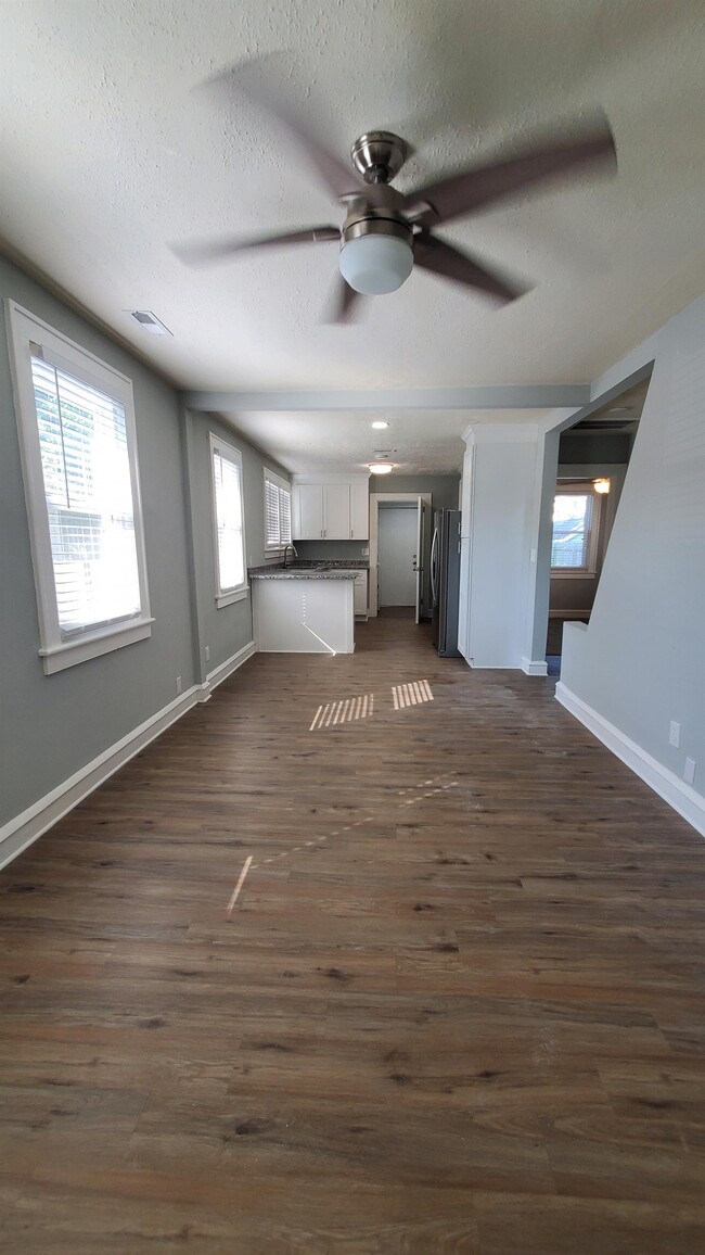 Building Photo - 366 Merrimac Ave