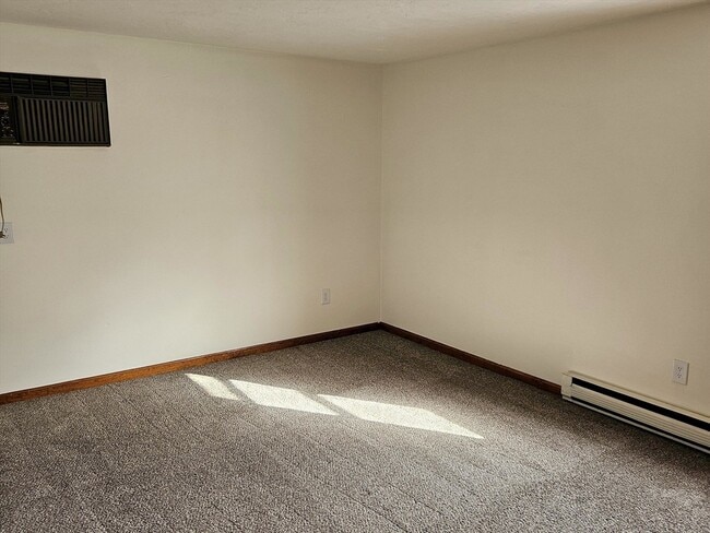 Building Photo - 15 Houghton St