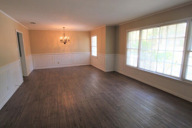 Foto del edificio - Almost Ready! Beautiful 3 Bedroom 2 Bath w...