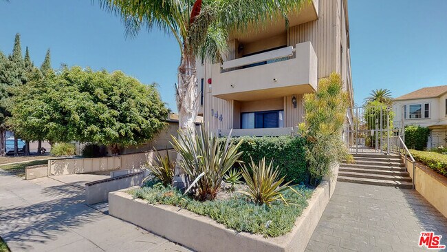 Foto del edificio - 144 N Hamilton Dr