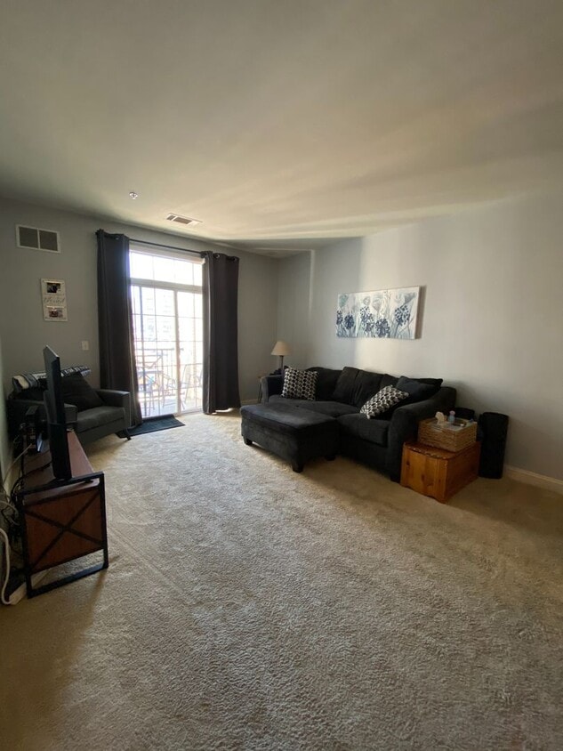 200 W Elm St Unit 1212, Conshohocken, PA 19428 Condo for Rent in