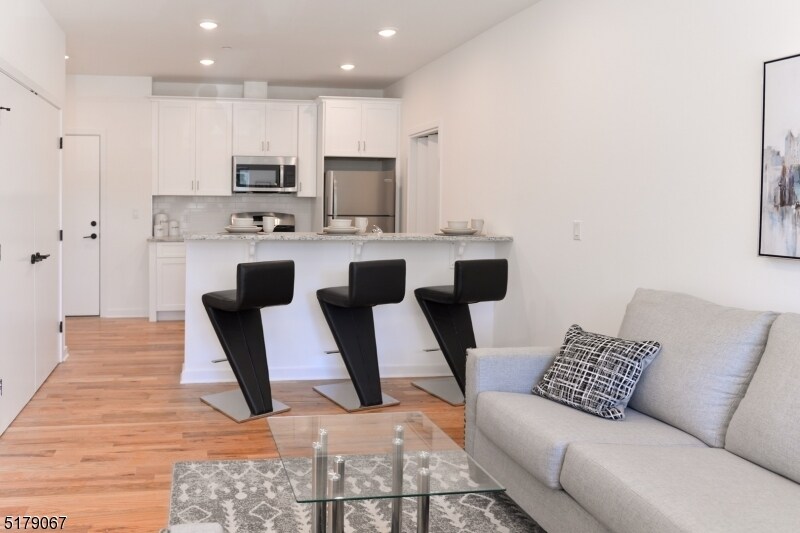 Foto principal - 610 Mill St
