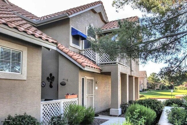 Foto del edificio - 1633 E Lakeside Dr