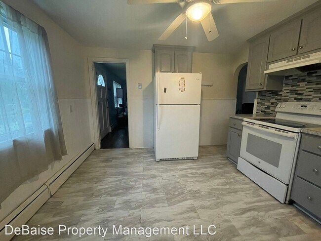 Building Photo - 3 br, 1 bath House - 185 Monroe