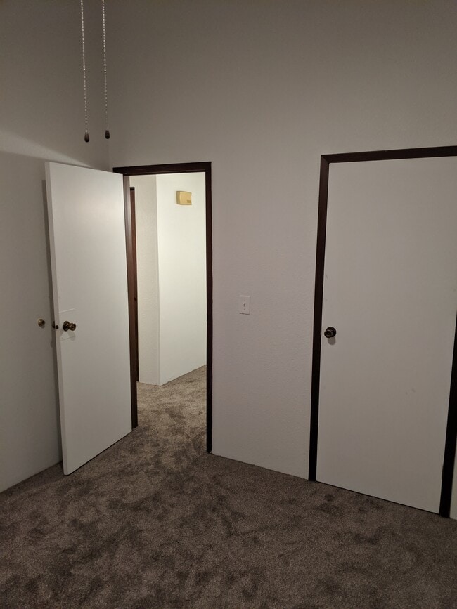 Bedroom 2 - 2115 Pleasanton St