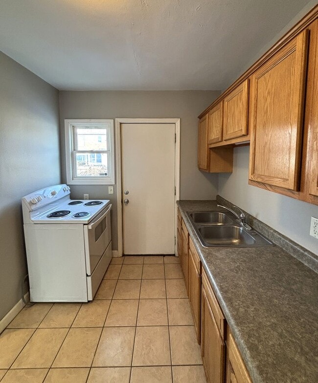 Foto del edificio - 2 Bedroom townhouse for rent in Waterloo!