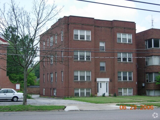 Building Photo - 200 N Portage Path