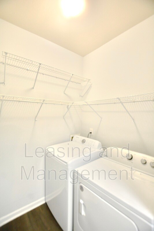 Building Photo - 1505 Cambridge Lakes Dr