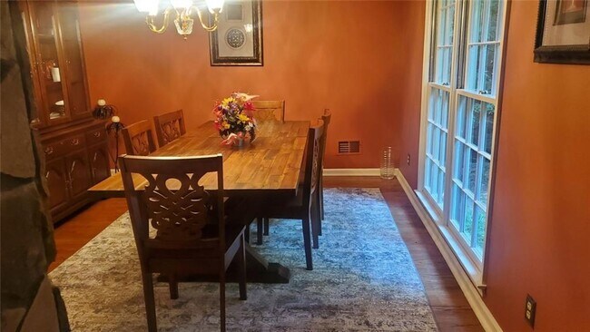 Building Photo - 4396 Alpine Ct