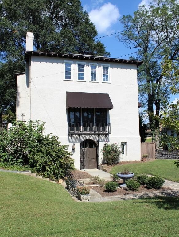 Primary Photo - 408-1A Parkway Ave
