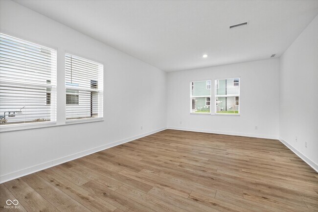 Building Photo - 15254 Swallow Fls Wy