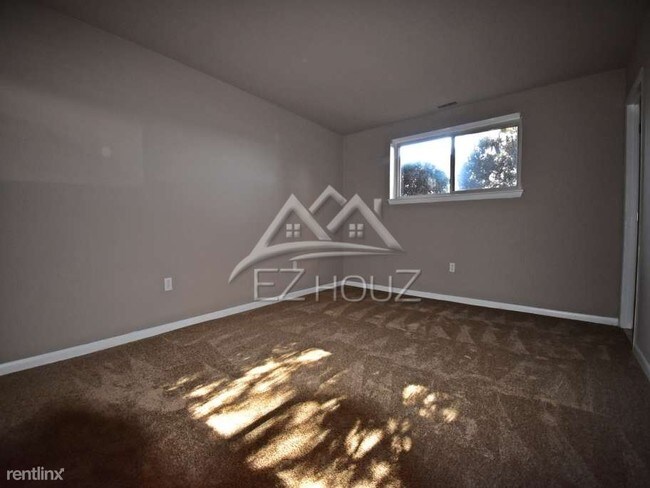 Building Photo - 6109 Bellona Ave