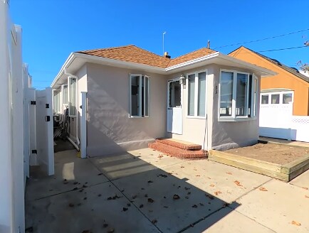 Primary Photo - 25 Garden City Ave