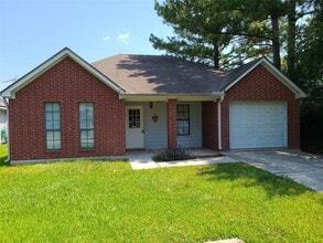 Building Photo - 15133 Starboard Dr