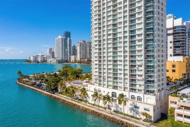 Foto del edificio - 800 Claughton Island Dr