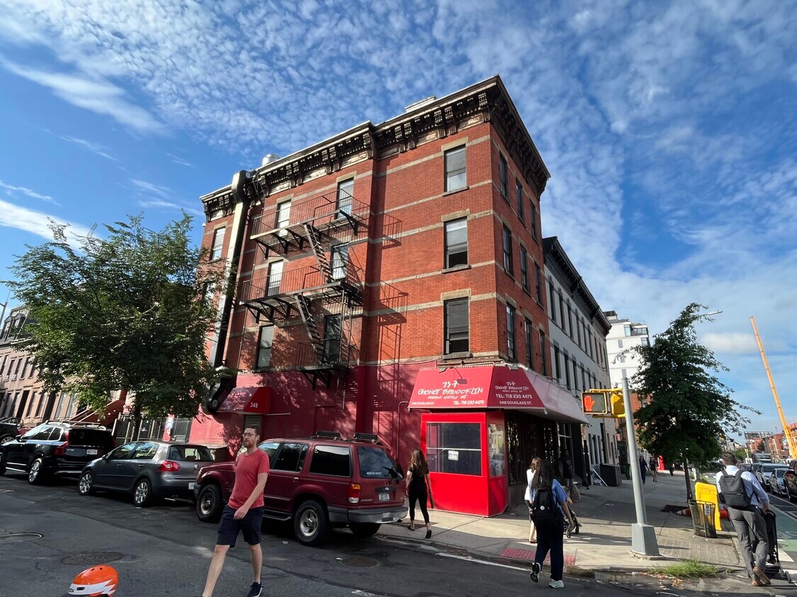 Foto del edificio - 151 4th Ave