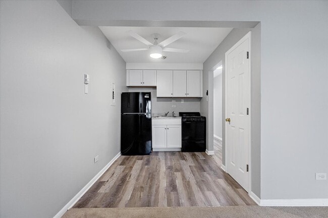Building Photo - 6244 W 64th Pl