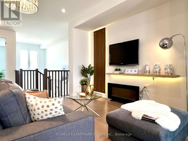 Building Photo - 1400 Kaniv St