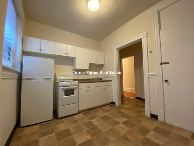 Foto del edificio - 1382A Beacon St