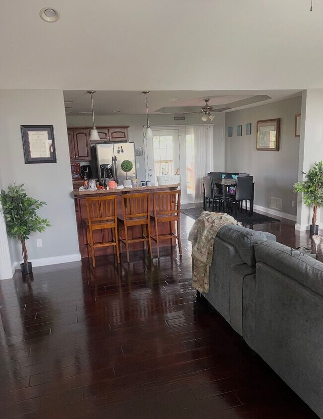 Building Photo - 183 Twin Lakes Dr