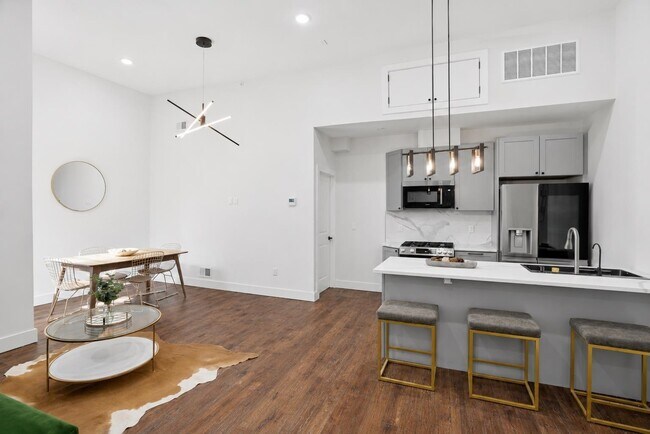 Foto del edificio - 104 Glenwood Ave