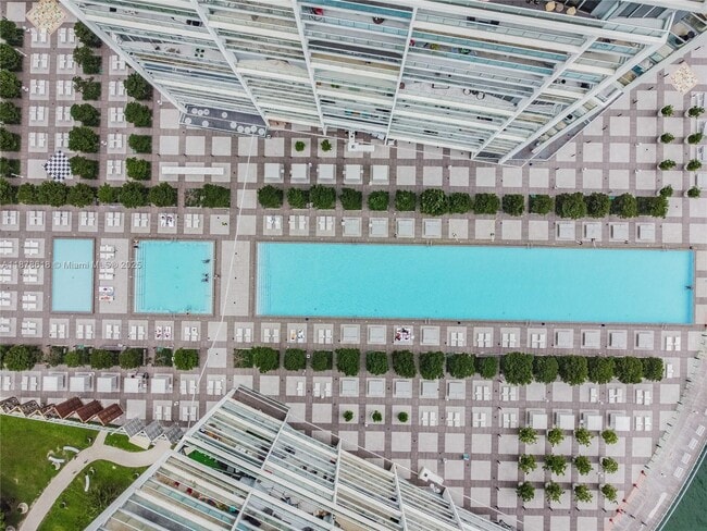 Foto del edificio - 485 Brickell Ave