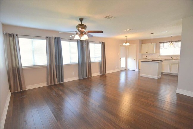 Building Photo - 7635 Shellmont Ct