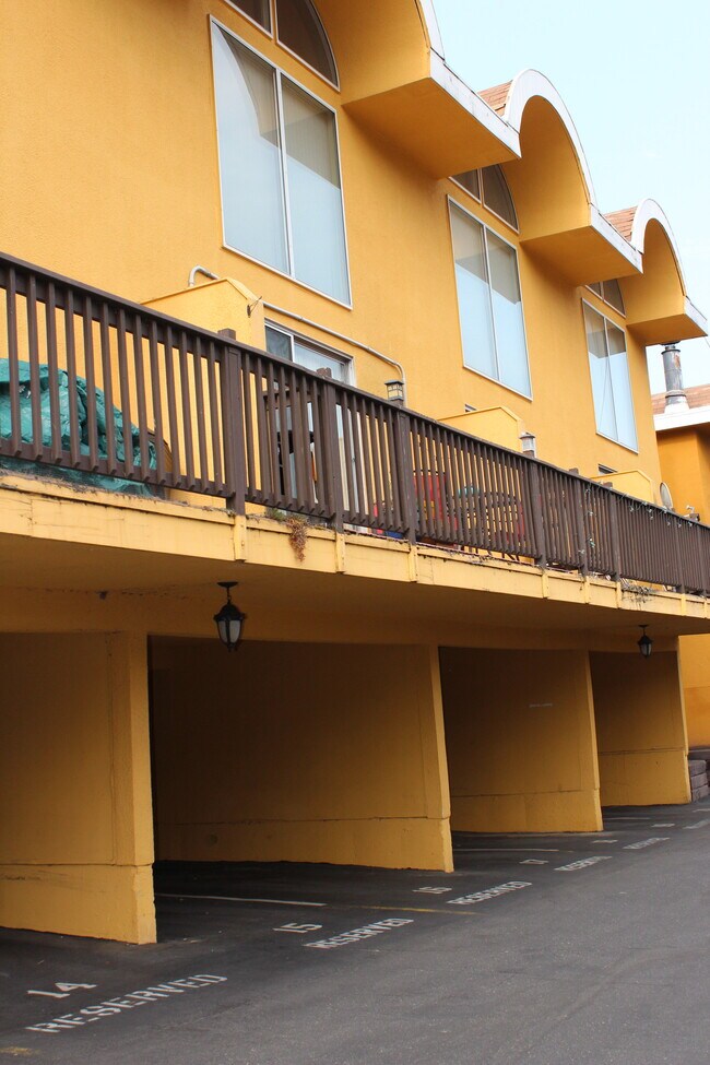 Foto del edificio - 855 SW Broadway Dr