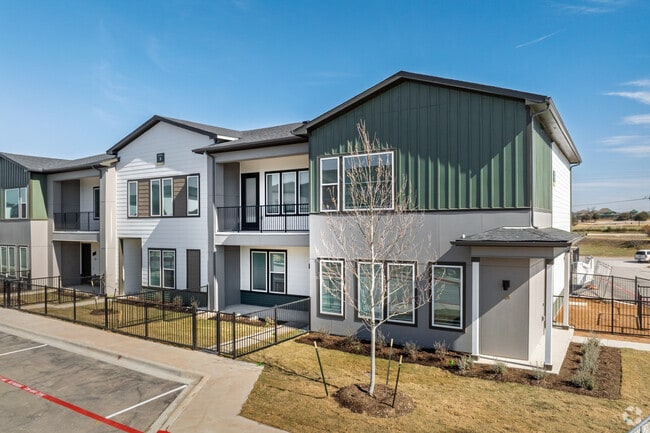 Building Photo - Oasis at Round Rock