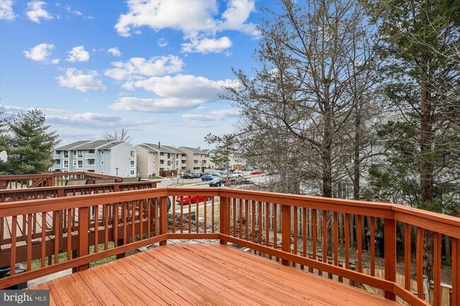 Building Photo - 5503 Sacramento Mews Pl