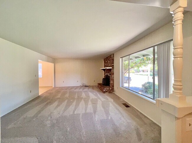 Foto del edificio - Two Bedroom with Bonus Room St. Helena Home