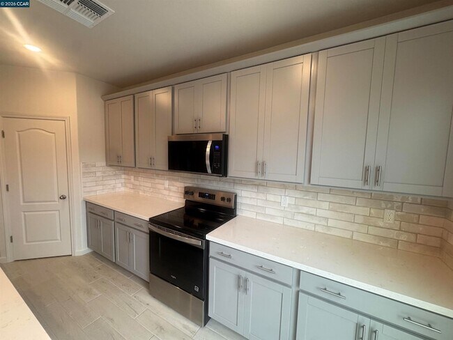 Building Photo - 4202 Markovich Ct