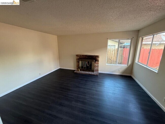 Foto del edificio - 2112 Banyan Way