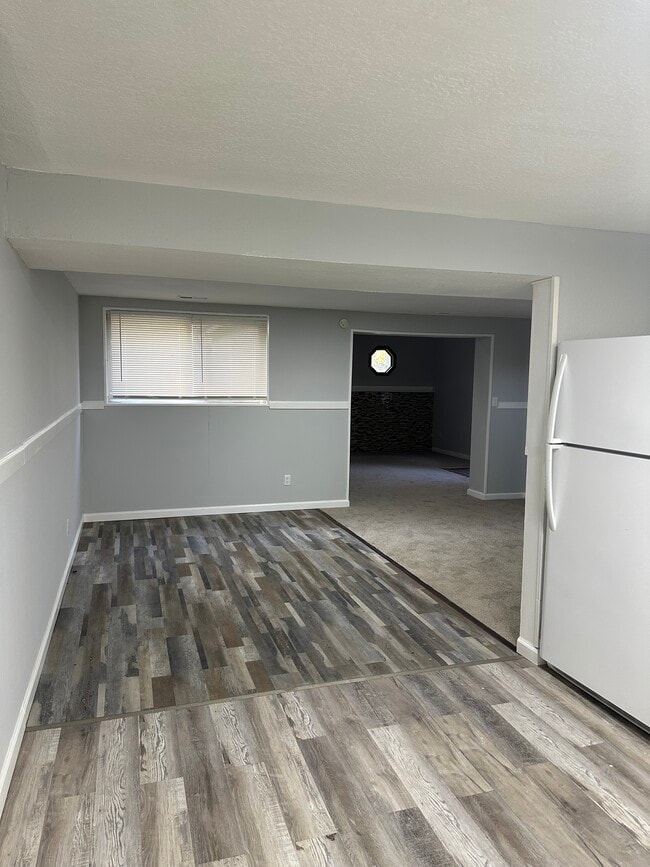Building Photo - 8302 E 93rd Terrace