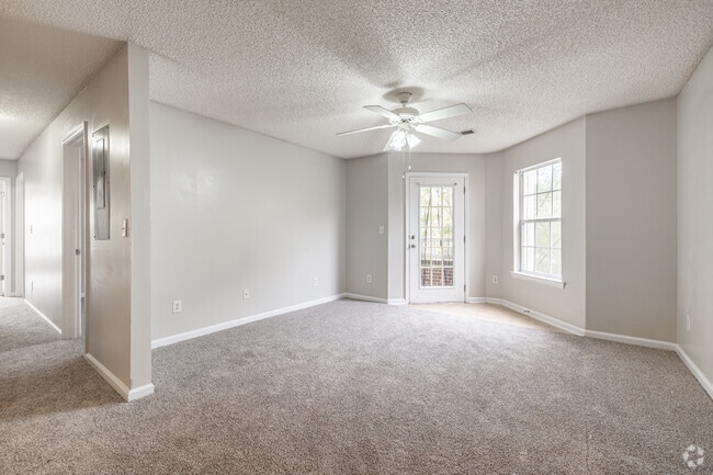 Charleston - 3 habitaciones, 2 baños, 1150 pies cuadrados - Cross Creek Apartment Homes