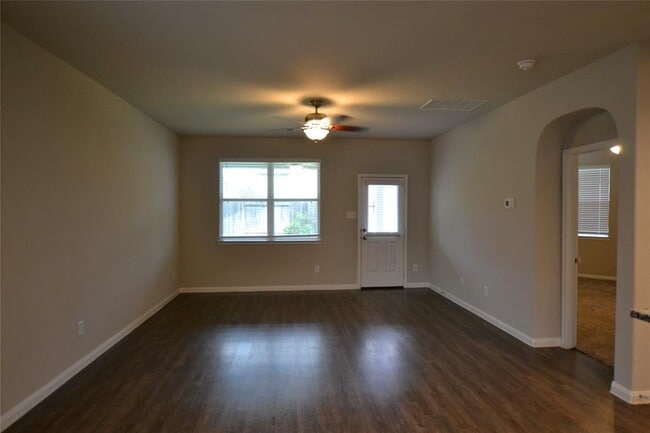 Building Photo - 2123 Ethan Dr