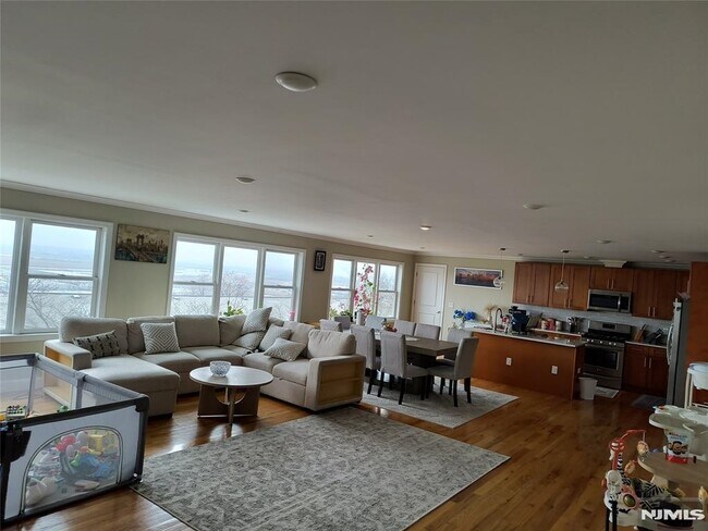 Foto del edificio - 6805 Meadowview Ave