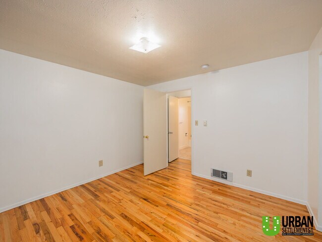 Foto del edificio - 1002 W Rockwell Ave