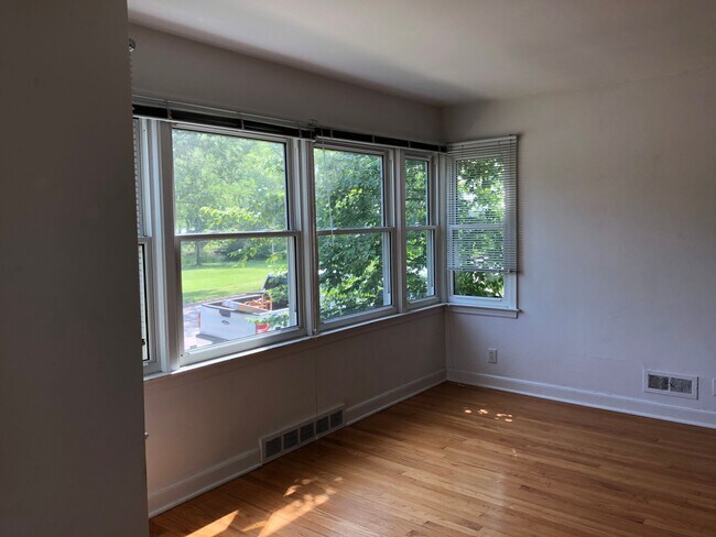 Foto del edificio - 702 S Thornton Ave