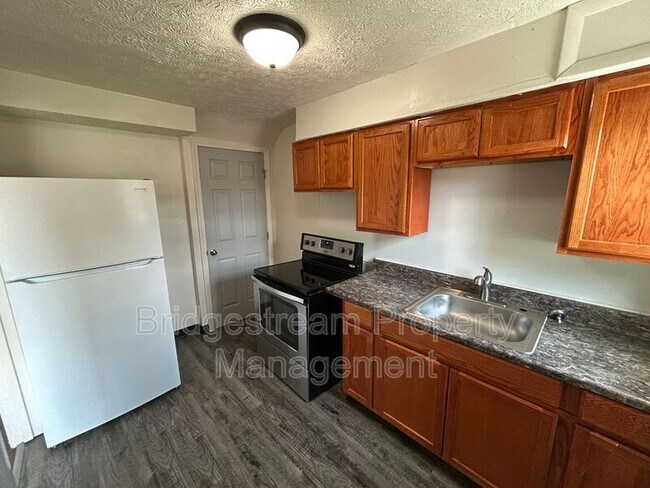 Foto del edificio - 1320 Chardon Ct