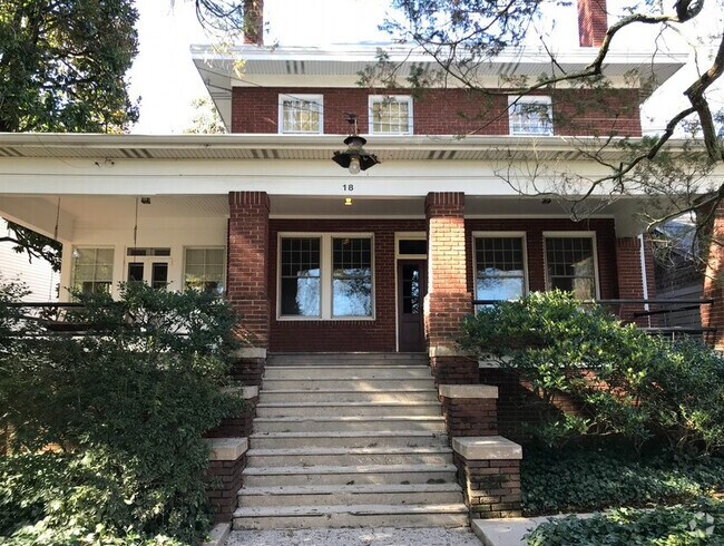 Front of 18 Avery Drive - 18 Avery Dr NE